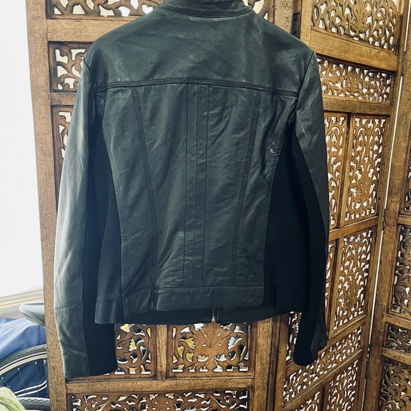 Black Leather Jacket - size L - Picture 4 of 9